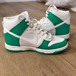Nike Dunks White and Green High-Top